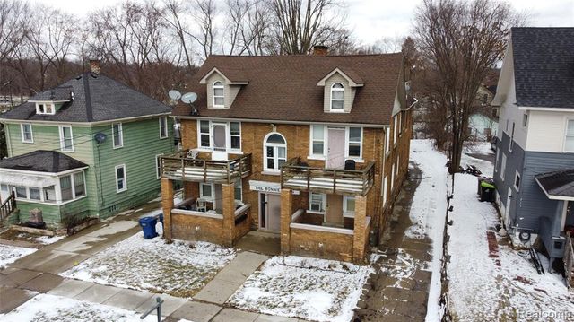 32 Augusta Avenue, Pontiac, MI 48341