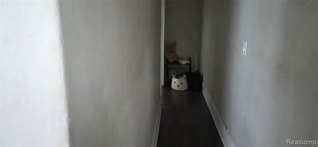 32 Augusta Avenue, Pontiac, MI 48341