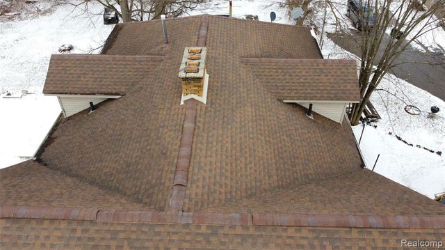 32 Augusta Avenue, Pontiac, MI 48341