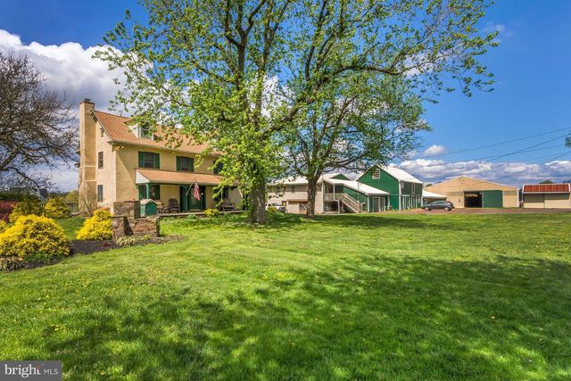 1904 BROAD ST, Perkasie, PA 18944
