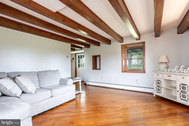 1904 BROAD ST, Perkasie, PA 18944