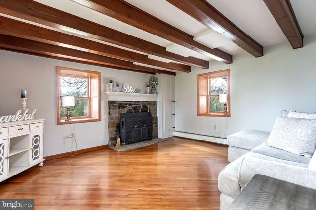 1904 BROAD ST, Perkasie, PA 18944