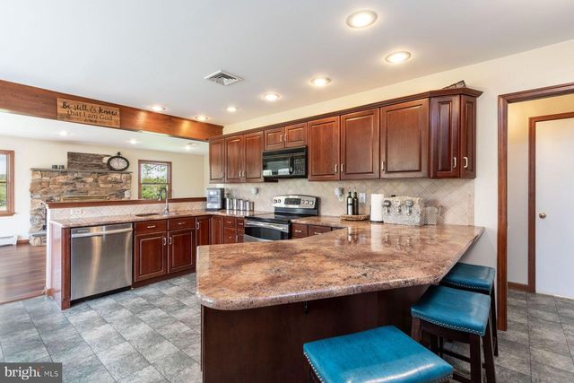 1904 BROAD ST, Perkasie, PA 18944
