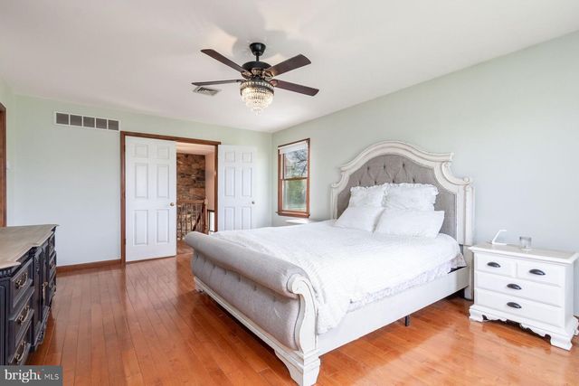 1904 BROAD ST, Perkasie, PA 18944