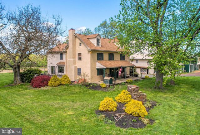 1904 BROAD ST, Perkasie, PA 18944