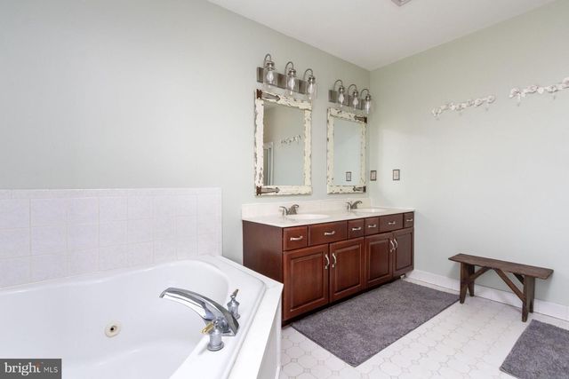 1904 BROAD ST, Perkasie, PA 18944