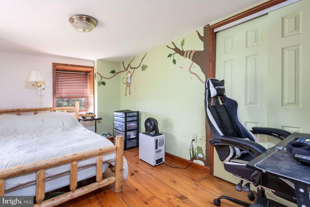 1904 BROAD ST, Perkasie, PA 18944