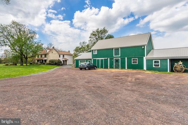 1904 BROAD ST, Perkasie, PA 18944
