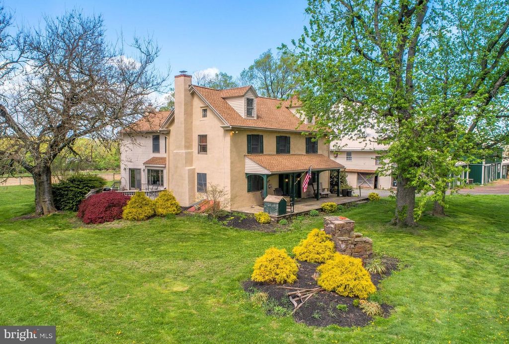 1904 BROAD ST, Perkasie, PA 18944