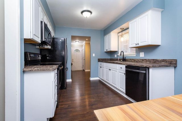 22008 Sunnydale Street, Saint Clair Shores, MI 48081