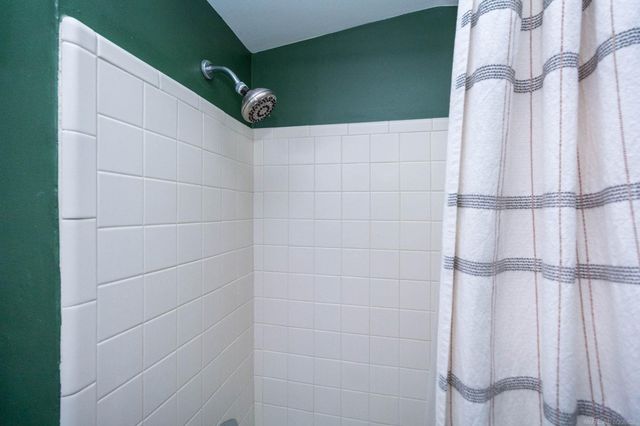 22008 Sunnydale Street, Saint Clair Shores, MI 48081