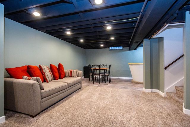 22008 Sunnydale Street, Saint Clair Shores, MI 48081