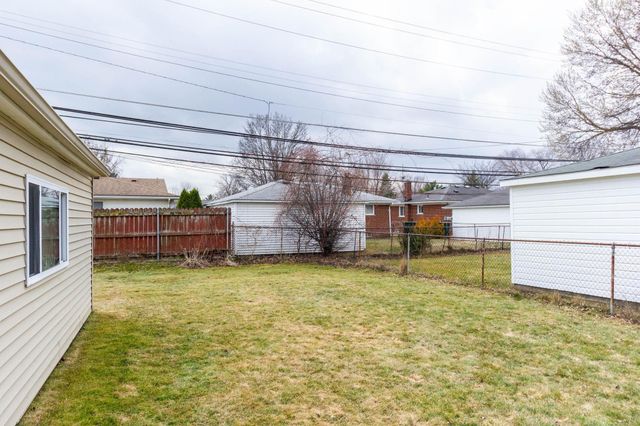 22008 Sunnydale Street, Saint Clair Shores, MI 48081