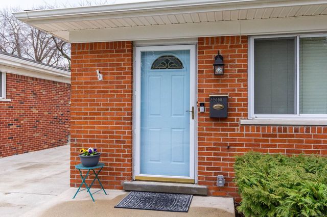 22008 Sunnydale Street, Saint Clair Shores, MI 48081