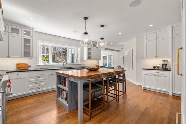 10 Main Street, Dover, MA 02030