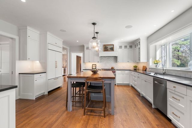 10 Main Street, Dover, MA 02030