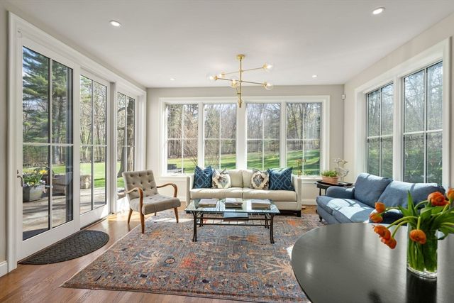 10 Main Street, Dover, MA 02030