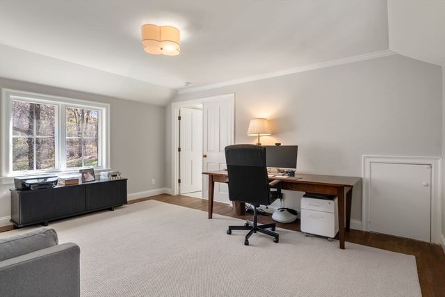 10 Main Street, Dover, MA 02030