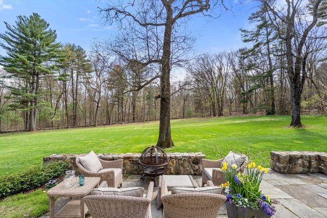 10 Main Street, Dover, MA 02030