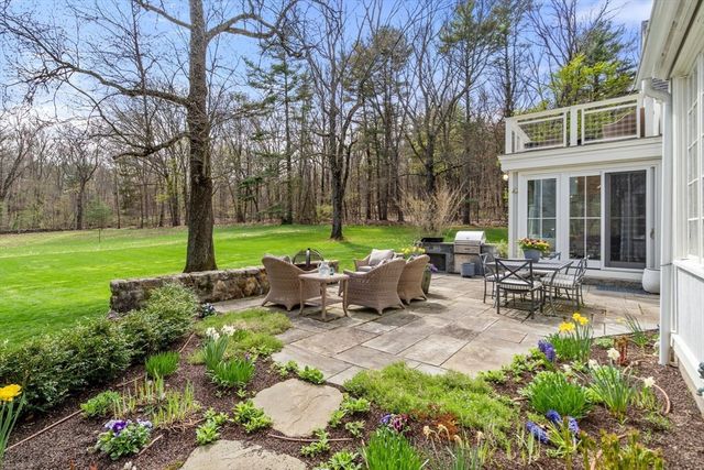 10 Main Street, Dover, MA 02030