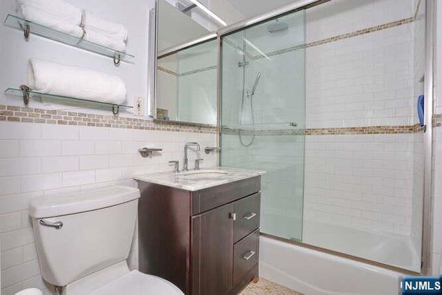 4 Horizon Road 1027, Fort Lee, NJ 07024