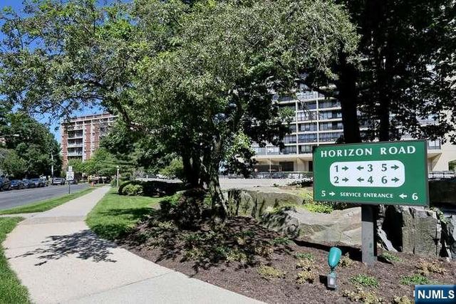 4 Horizon Road 1027, Fort Lee, NJ 07024