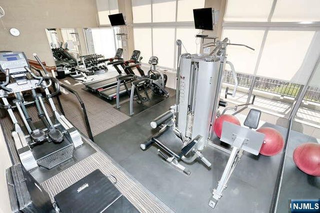 4 Horizon Road 1027, Fort Lee, NJ 07024