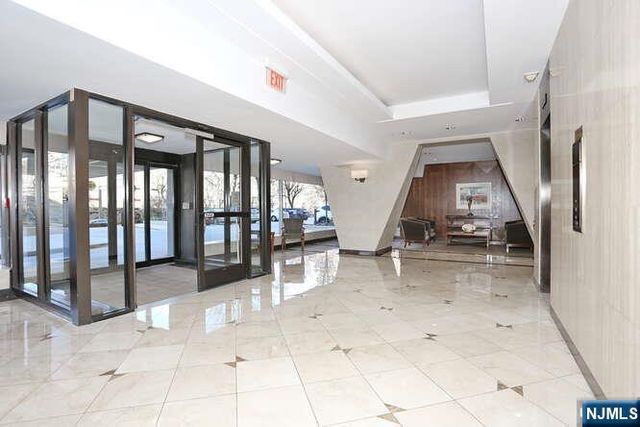 4 Horizon Road 1027, Fort Lee, NJ 07024