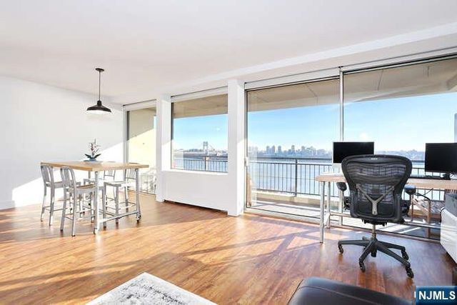 4 Horizon Road 1027, Fort Lee, NJ 07024