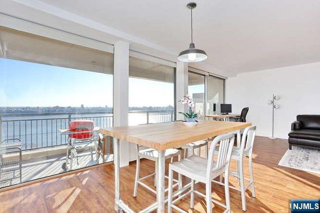 4 Horizon Road 1027, Fort Lee, NJ 07024