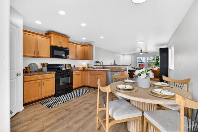 7837 E Bratton Dr, Nampa, ID 83687