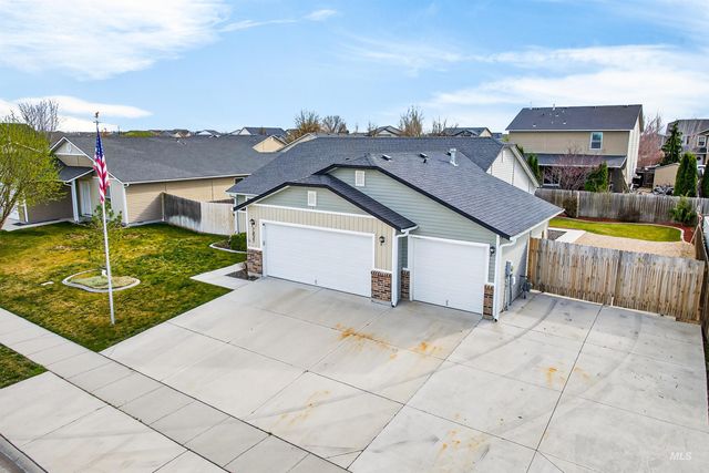 7837 E Bratton Dr, Nampa, ID 83687