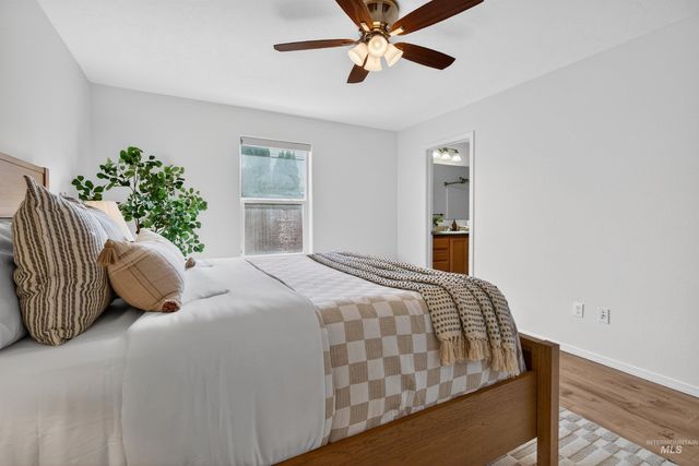 7837 E Bratton Dr, Nampa, ID 83687