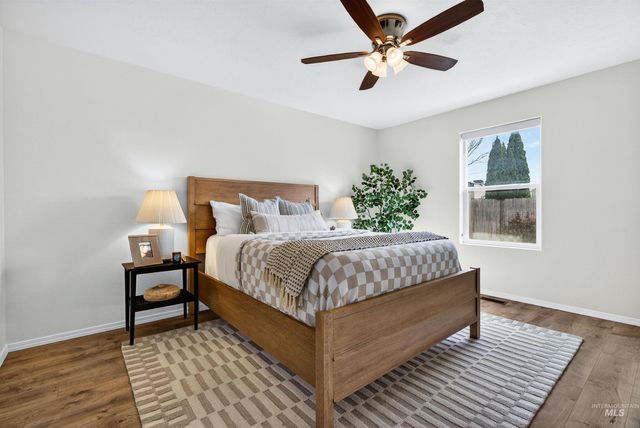 7837 E Bratton Dr, Nampa, ID 83687