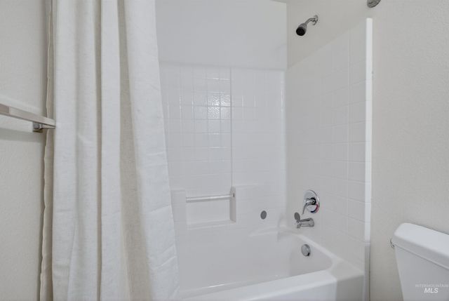 7837 E Bratton Dr, Nampa, ID 83687