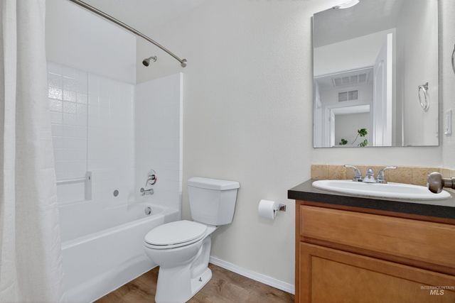 7837 E Bratton Dr, Nampa, ID 83687