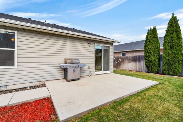 7837 E Bratton Dr, Nampa, ID 83687