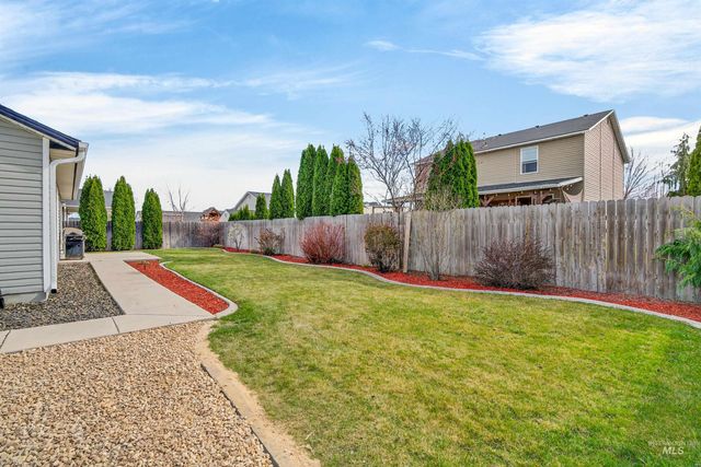 7837 E Bratton Dr, Nampa, ID 83687