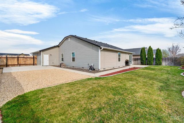 7837 E Bratton Dr, Nampa, ID 83687
