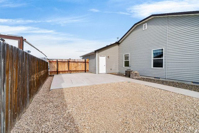 7837 E Bratton Dr, Nampa, ID 83687