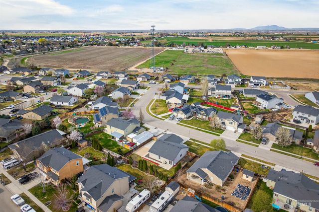 7837 E Bratton Dr, Nampa, ID 83687