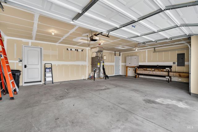 7837 E Bratton Dr, Nampa, ID 83687