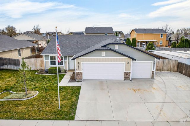 7837 E Bratton Dr, Nampa, ID 83687