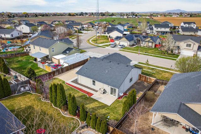 7837 E Bratton Dr, Nampa, ID 83687