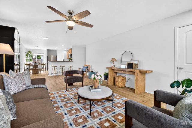 7837 E Bratton Dr, Nampa, ID 83687