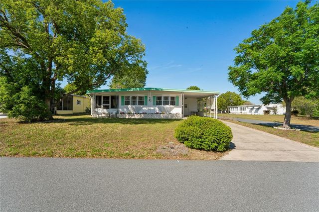 8021 WESTERN CIRCLE DRIVE, Brooksville, FL 34613