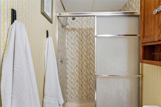 8021 WESTERN CIRCLE DRIVE, Brooksville, FL 34613