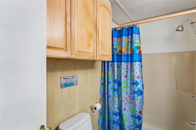 8021 WESTERN CIRCLE DRIVE, Brooksville, FL 34613