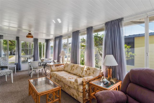 8021 WESTERN CIRCLE DRIVE, Brooksville, FL 34613