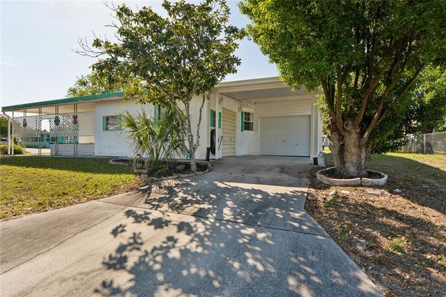 8021 WESTERN CIRCLE DRIVE, Brooksville, FL 34613